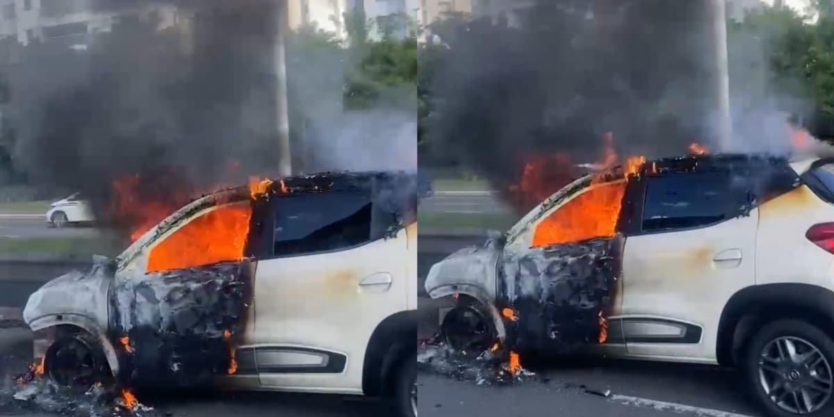 Carro pega fogo na Avenida Paralela