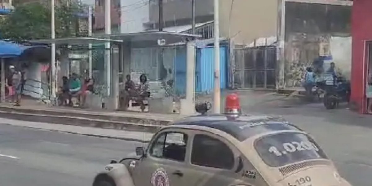 'Fusquinha' da PM é vista circulando nas ruas de Salvador