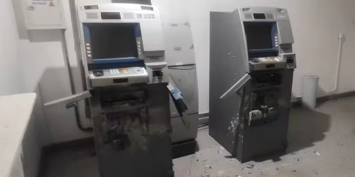 Suspeitos detonam caixas eletrônicos de gráfica em Fazenda Grande