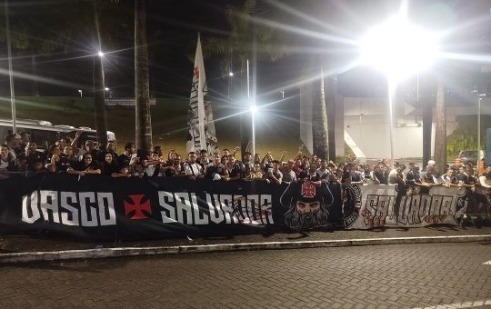 Torcida do Vasco se envolve em briga na véspera de jogo contra o Vitória