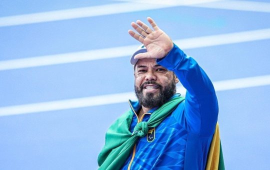 Paralimpíadas 2024: Claudiney conquista tricampeonato e Beth Gomes bate recorde