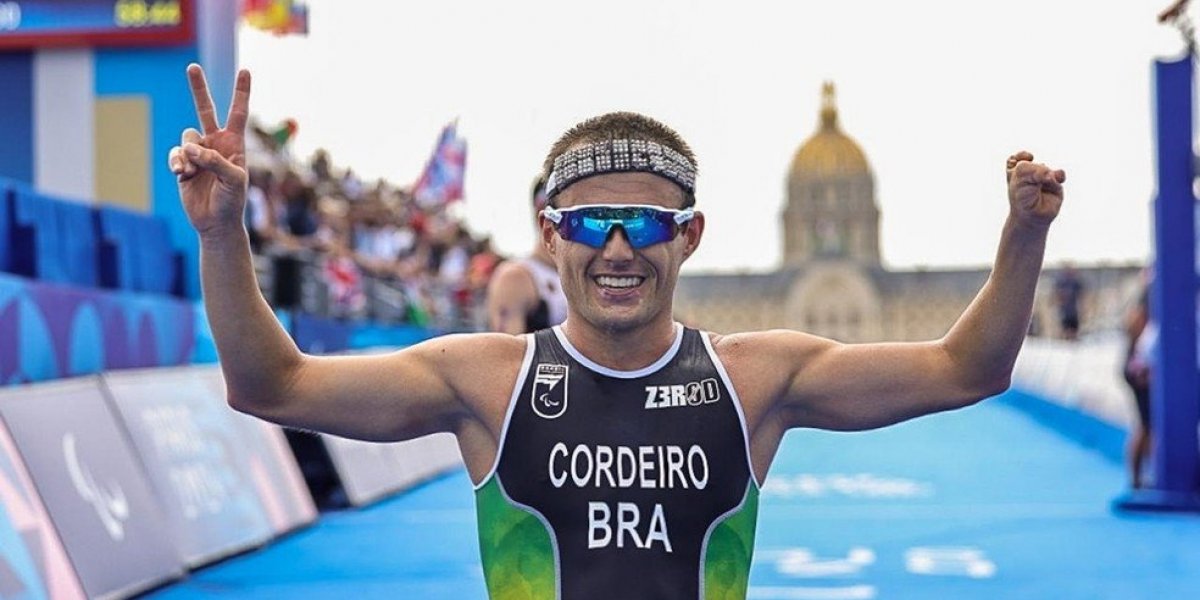 Paralimpíadas 2024: Ronan Cordeiro conquista prata e faz história no triatlo