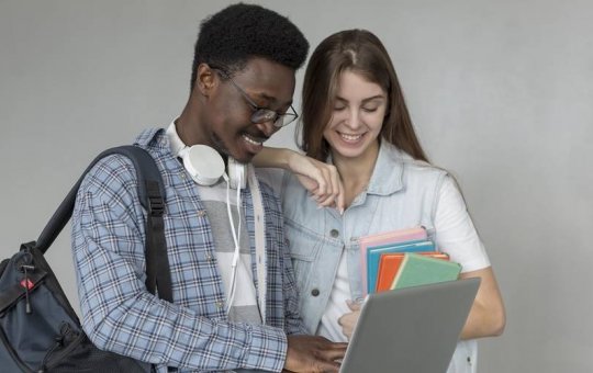 Faculdade em Salvador oferece aulão gratuito para jovens universitários