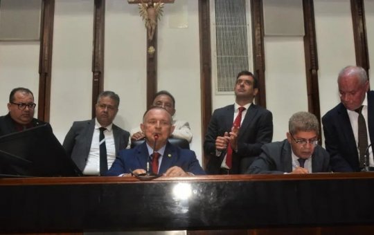 Alba autoriza Jerônimo Rodrigues a contratar dois empréstimos; entenda