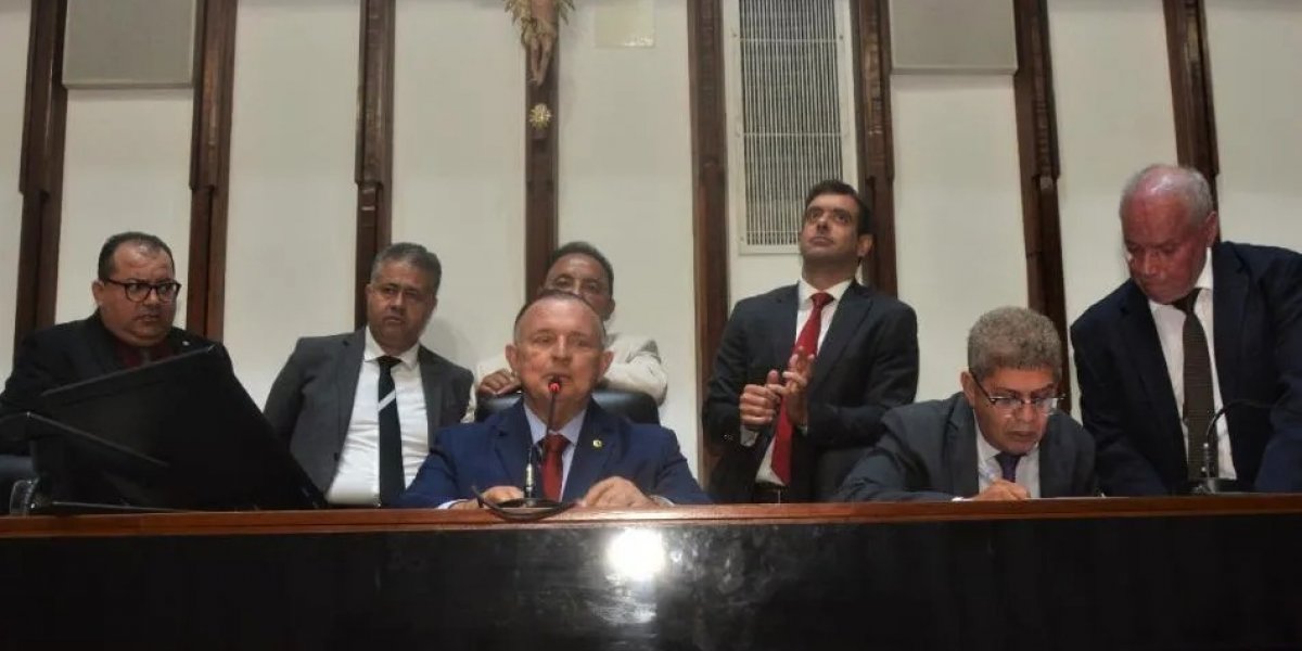 Alba autoriza Jerônimo Rodrigues a contratar dois empréstimos; entenda