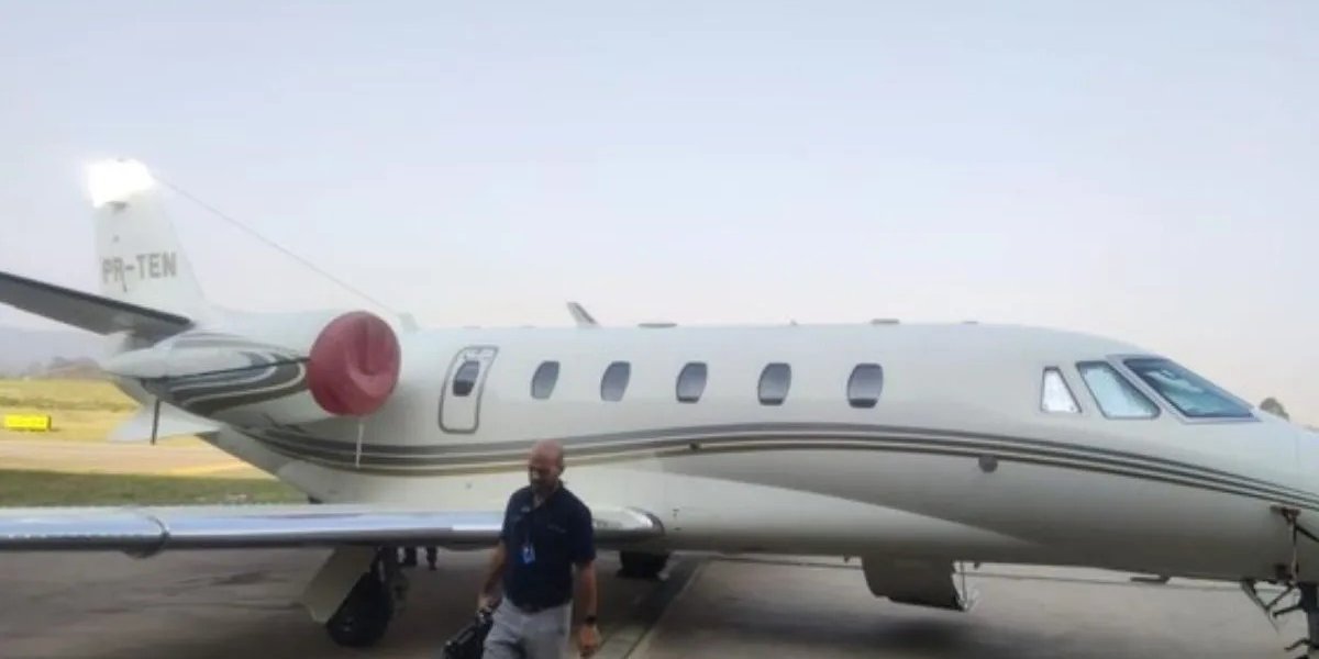 Gusttavo Lima tem avião apreendido em operação que prendeu Deolane