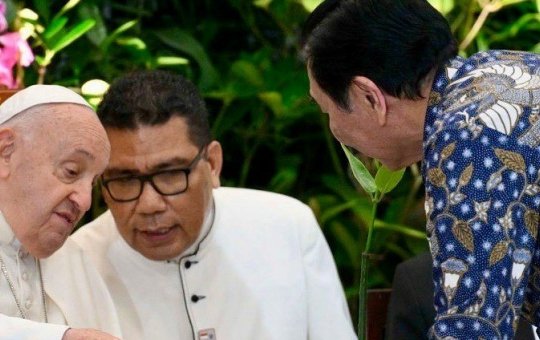 Papa Francisco critica "Pais de pets" durante visita à Indonésia