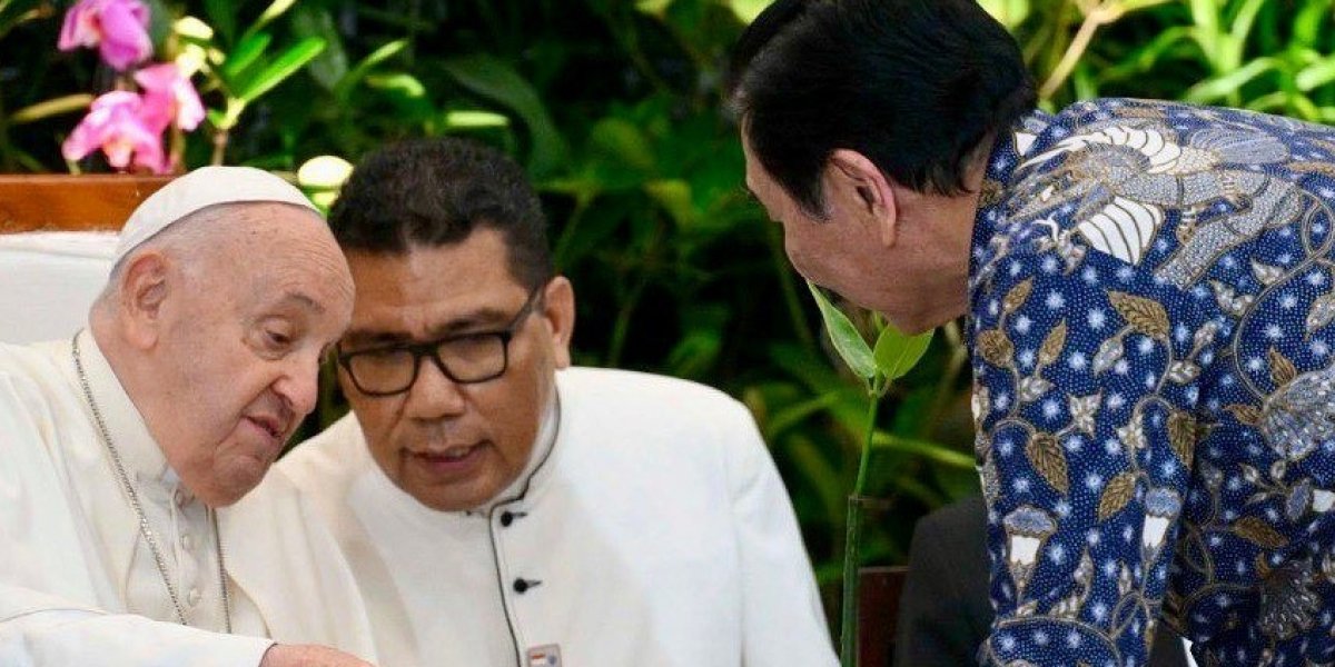 Papa Francisco critica "Pais de pets" durante visita à Indonésia