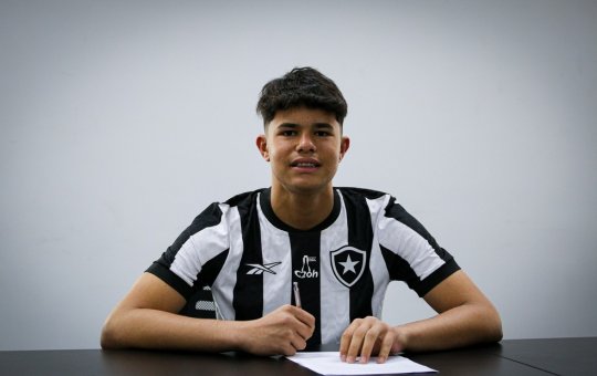 Bruninho, filho de Eliza Samudio, revela desejo de atuar na seleção brasileira