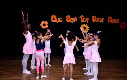 Projeto Subúrbio 360 abre inscrições para aulas de ballet gratuito