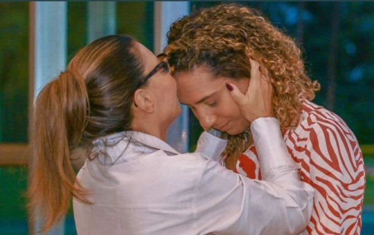 Janja posta foto com Anielle Franco após denúncias de assédio contra ministro