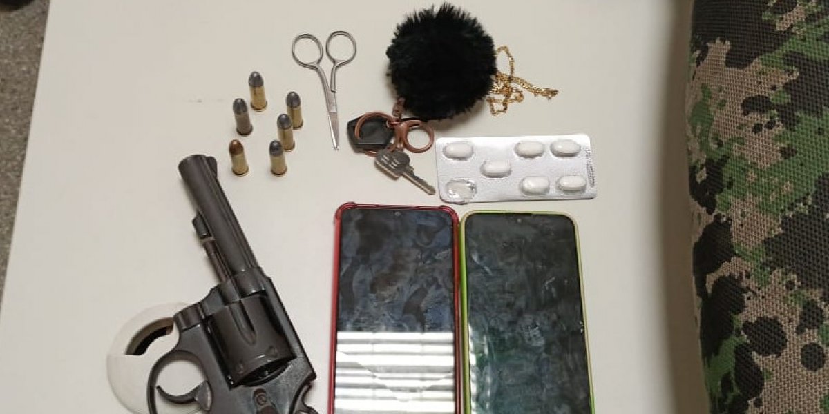 Adolescentes são apreendidos com arma no bairro do Curuzu