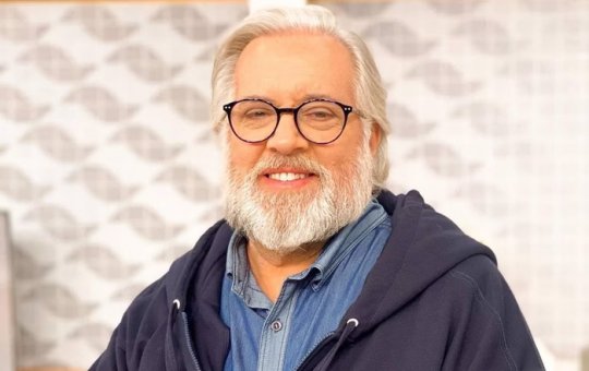 Leão Lobo revela ameaça de jogador de futebol após sexo: ‘Não gosto de viado’