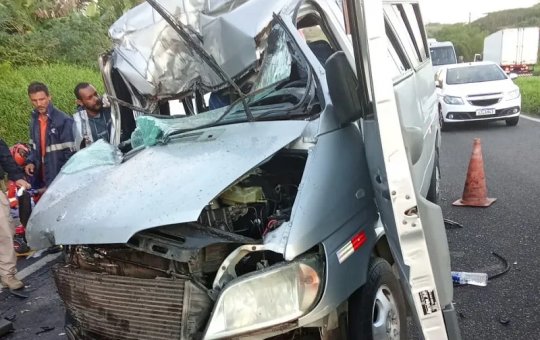 Saiba quem são as vítimas do grave acidente com van na BR-324