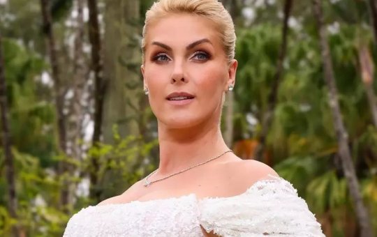 Ana Hickman usa vestido de noiva com mais de 100 mil pérolas