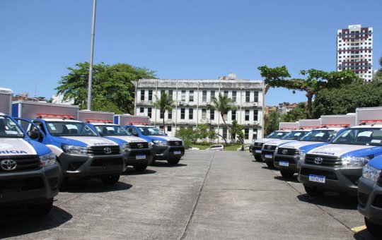 Governo do Estado entrega novas viaturas e equipamentos para a Polícia Técnica
