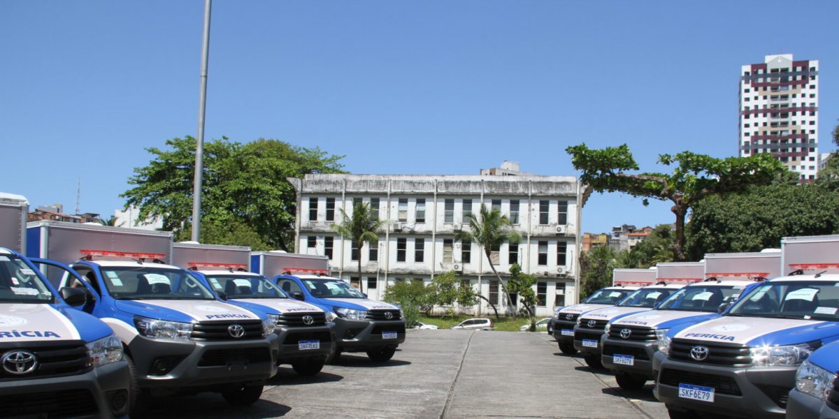 Governo do Estado entrega novas viaturas e equipamentos para a Polícia Técnica