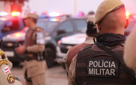 Suspeitos armados tentam matar jovem no bairro de Tancredo Neves