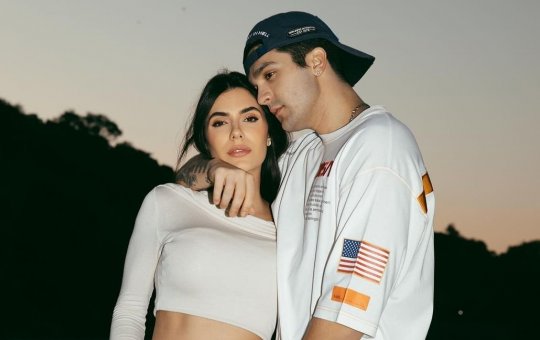 Luan Santana e Jade Magalhães revelam sexo do bebê