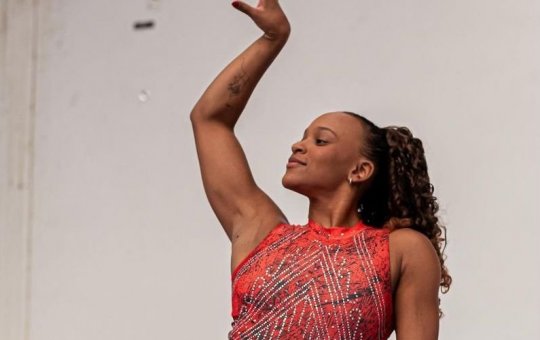 Rebeca Andrade conquista bicampeonato brasileiro nas barras