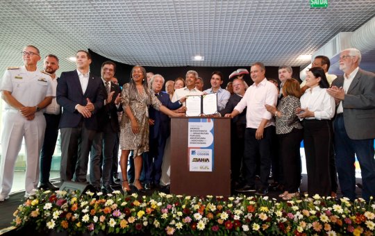 Jerônimo Rodrigues e ministros anunciam obras em portos e aeroportos da Bahia