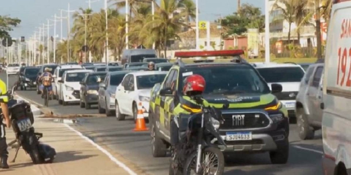 Acidente deixa duas pessoas feridas em Pituaçu