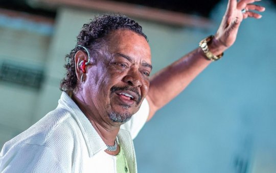 Compadre Washington é processado por não pagar pensão para filho caçula