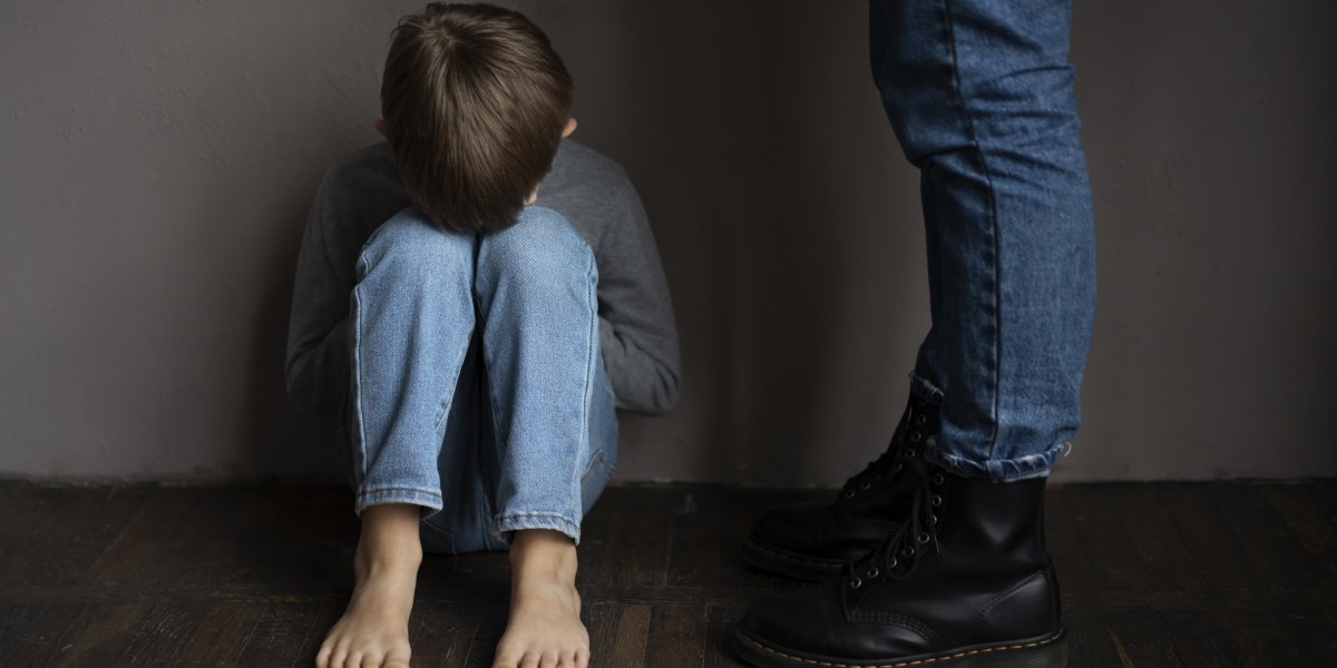 Vai ao júri popular pai que atirou em estuprador do filho