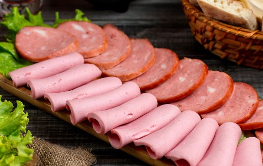 Bahia registra mortes por botulismo relacionadas ao consumo de mortadela