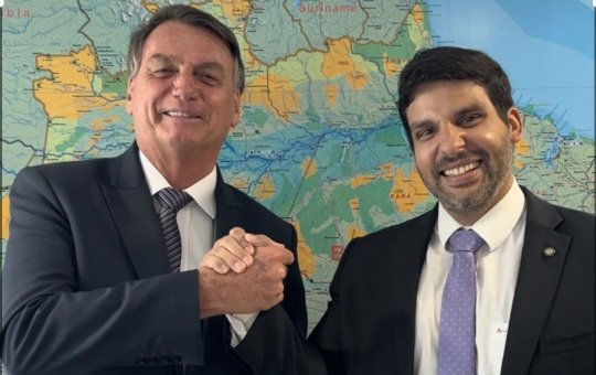 Bolsonaro surpreende e declara apoio a candidato de Salvador