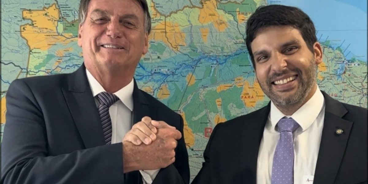 Bolsonaro surpreende e declara apoio a candidato de Salvador