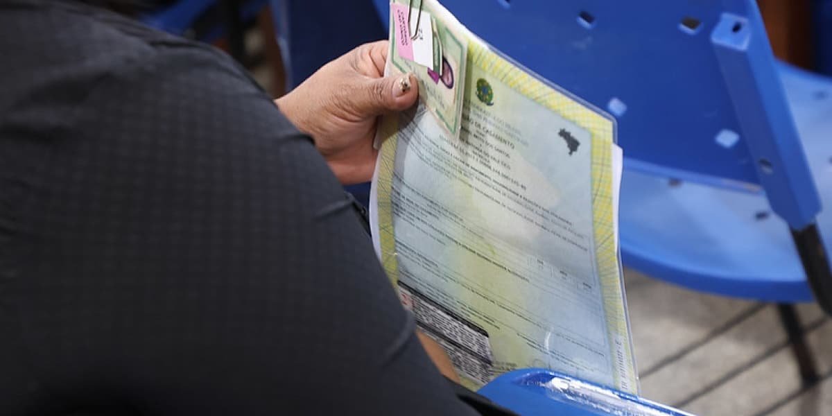 Certidões de nascimento, casamento e óbito terão novos modelos a partir de 2025
