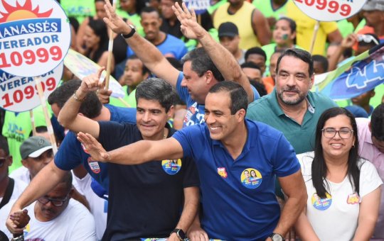 Bruno Reis completa visita em 130 bairros e promete percorrer toda cidade