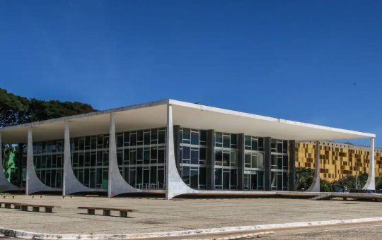 STF rejeita recurso que garante revisão da vida toda no INSS