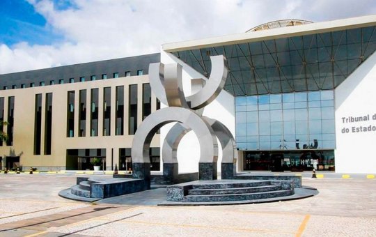 Ex-participante do BBB está sendo investigado pela justiça baiana, diz colunista