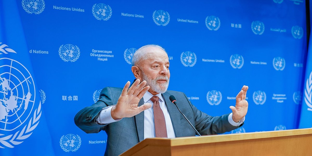 Avião de Lula passa por problema técnico e tem que realizar pouso de segurança