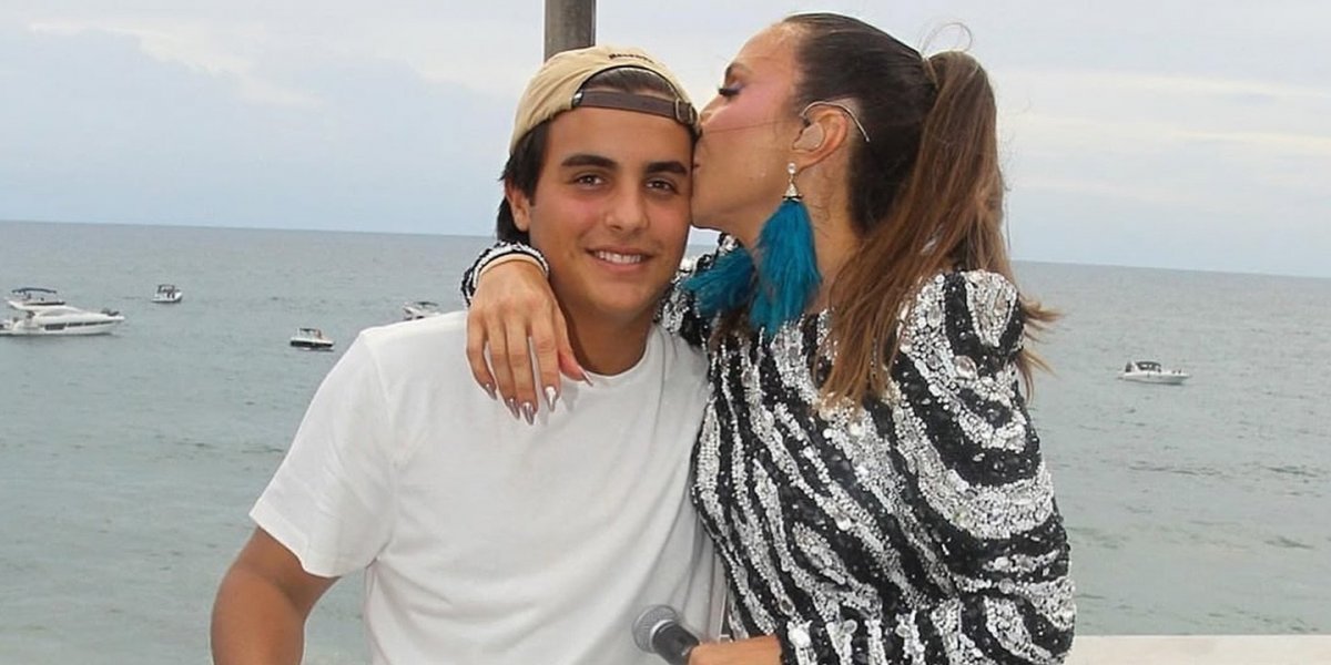 Ivete Sangalo celebra 15 anos do filho Marcelo: "Meu amor maior"