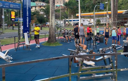 Academia ao ar livre na Avenida Centenário; veja a opinião das pessoas