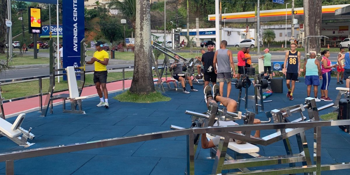 Academia ao ar livre na Avenida Centenário; veja a opinião das pessoas