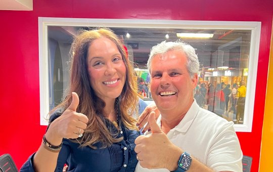 "A Hora da Estação": Sheila Varela entrevista o candidato Carlos Kleber