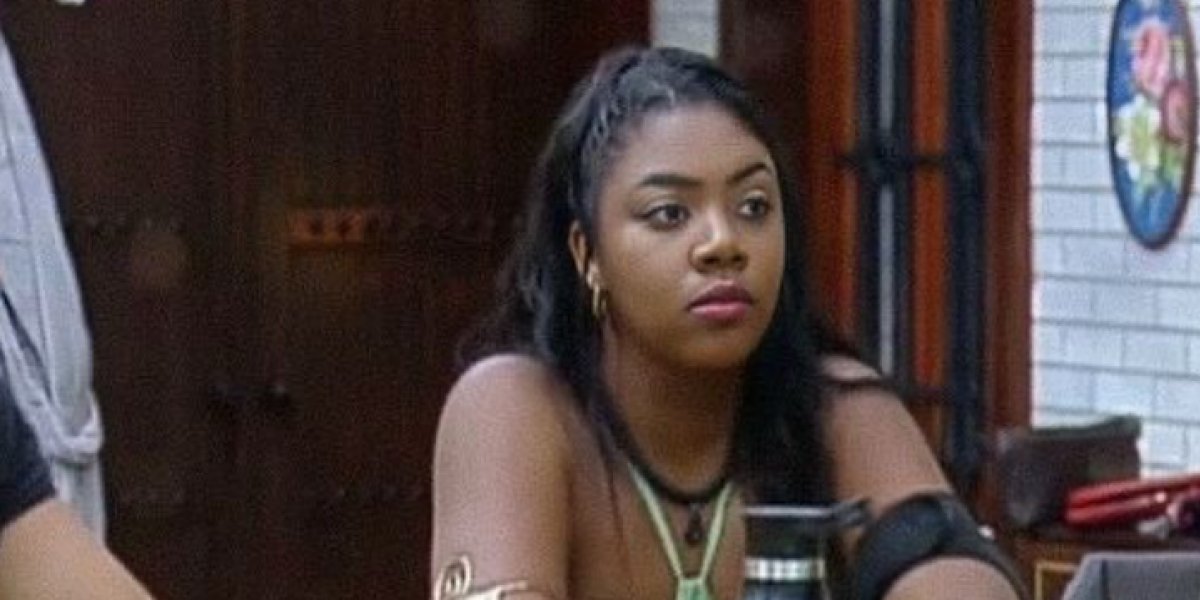 Record TV se manifesta sobre coceira de Raquel Brito em partes íntimas