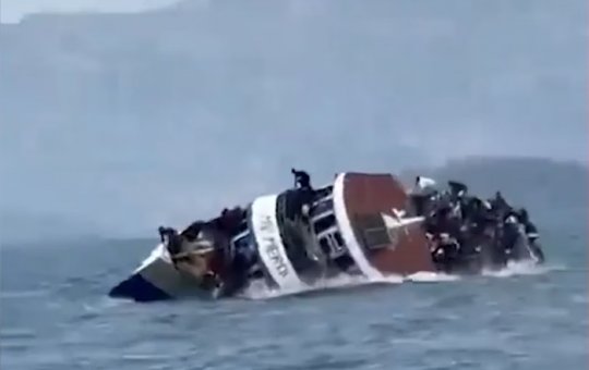 Navio com 278 pessoas naufraga na República do Congo