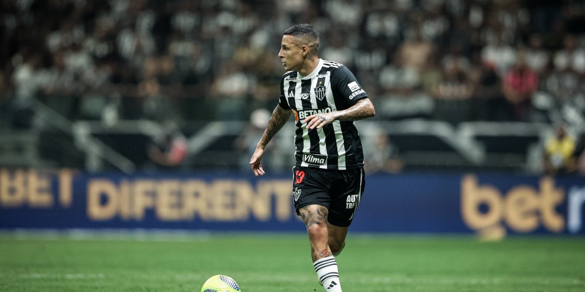 Craque do galo é cortado de jogo contra o Vitória por lesão; saiba quem