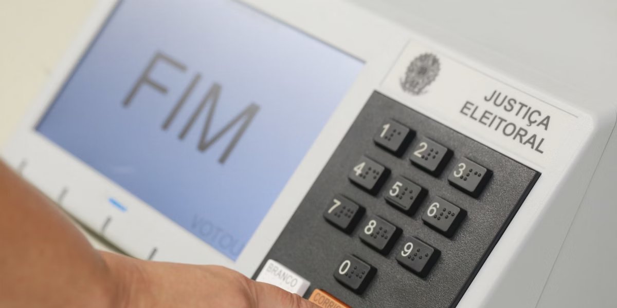 Quebra de urnas gera frustração e desistência de eleitores em seções