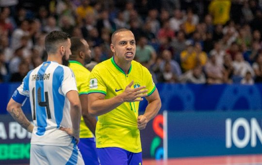 É hexa! Brasil vence Argentina e conquista o Mundial de Futsal