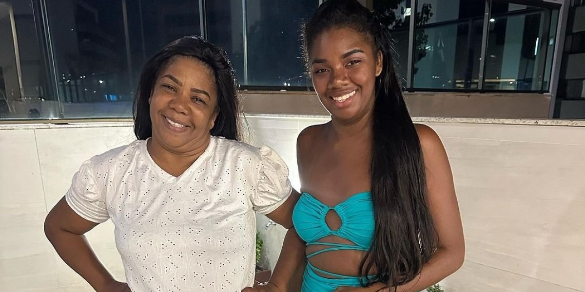 Mãe de Raquel Brito sofre trote sobre intubação da filha