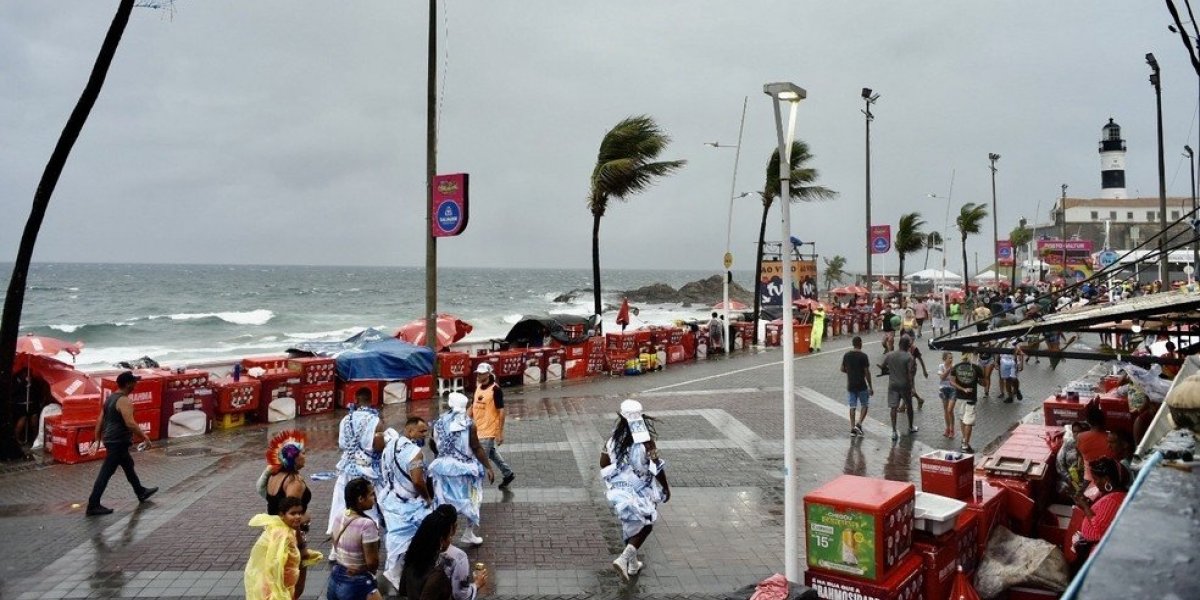 Cadastramento de ambulantes para festas em Salvador encerra nesta quinta-feira