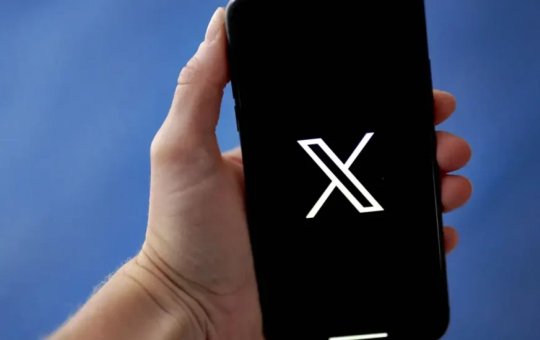 X volta a funcionar no Brasil após suspensão de mais de um mês