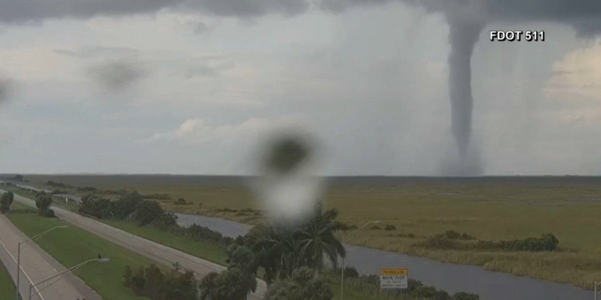 Furacão Milton: Tornados atingem a Flórida antes da sua chegada