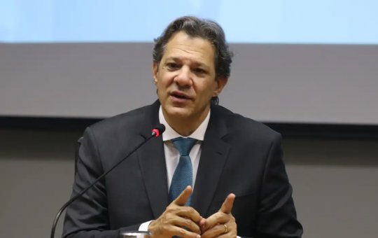 Governo considera criação de imposto mínimo para milionários